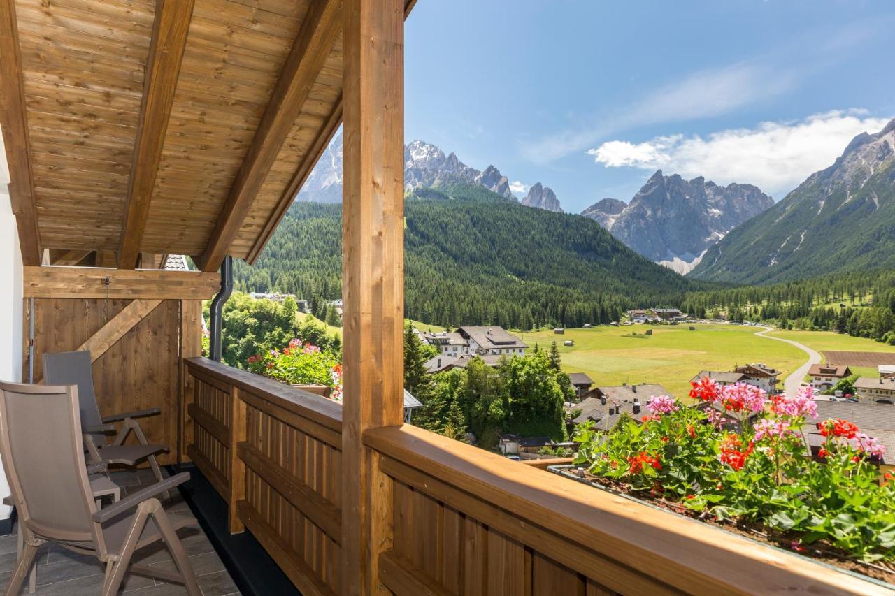 Hotel Royal Und Ferienhaus Annabel Sexten Exterior foto